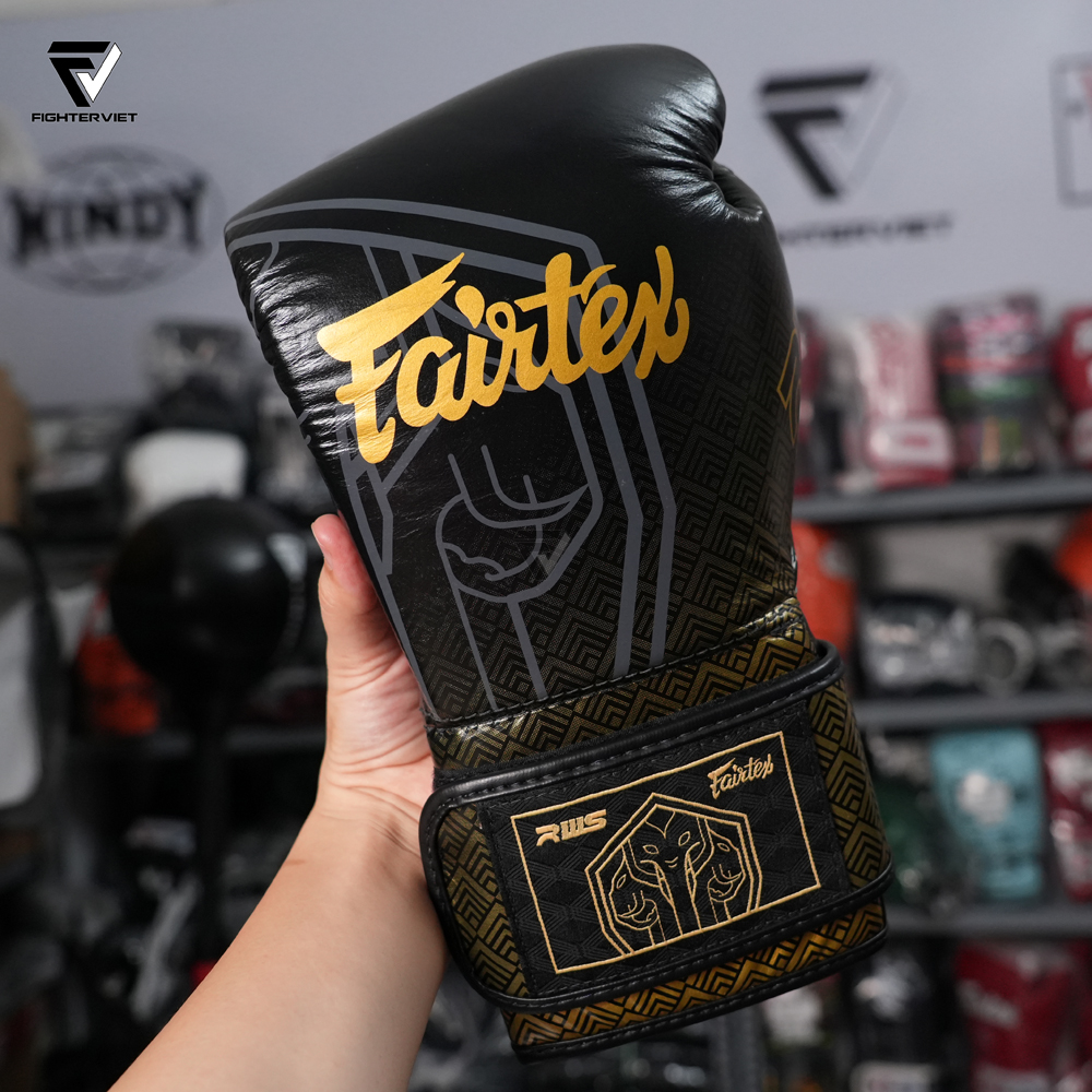 Găng Tay Boxing Fairtex x RWS Champion BGVR-CHAMP01 Black Gold 22 Găng Tay Boxing Fairtex x RWS Champion BGVR-CHAMP01 Black Gold