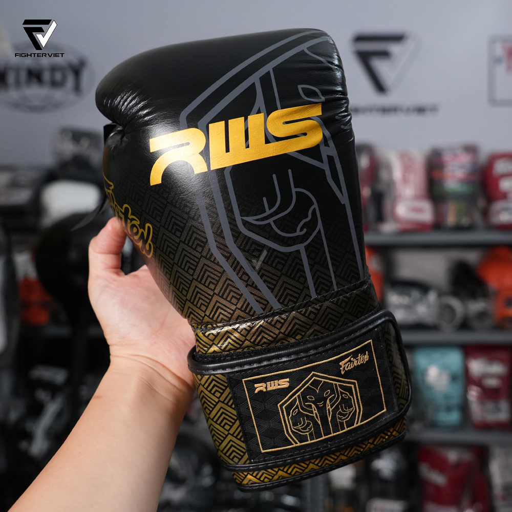 Găng Tay Boxing Fairtex x RWS Champion BGVR-CHAMP01 Black Gold 21 Găng Tay Boxing Fairtex x RWS Champion BGVR-CHAMP01 Black Gold